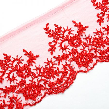 Krajka lem vzdušná na tylu červená