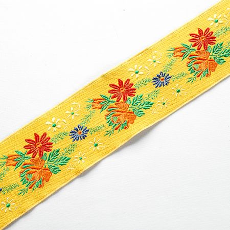 Folklórní stuha žlutá s květinovým vzorem