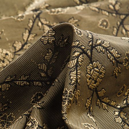 Hedvábný brokát s květinovým vzorem starozlatý II.jakost