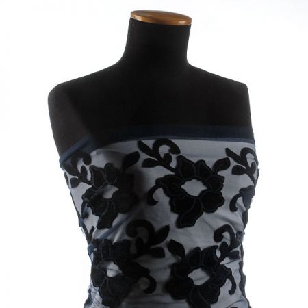 Tyl sametová aplikace květ tm.modrý