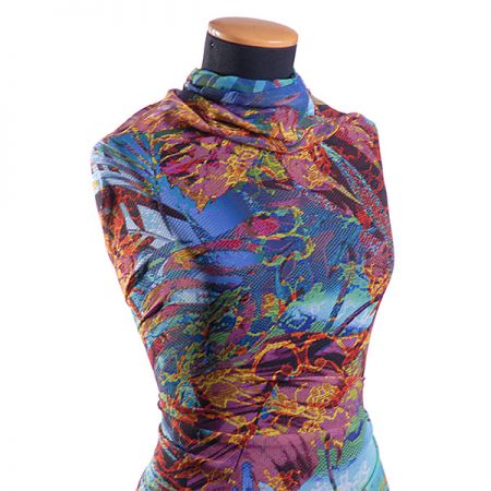 Žoržet motiv listů/hadí kůže červená