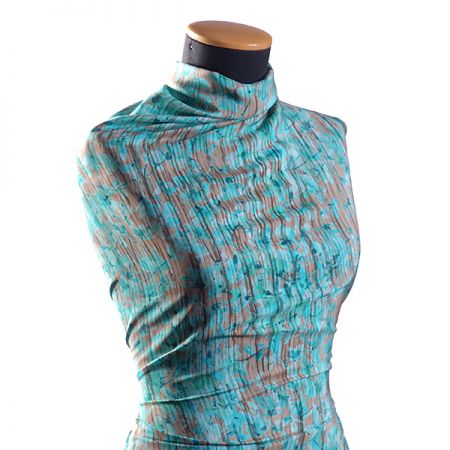 Hedvábný atlas květinový motiv/krajka krémová