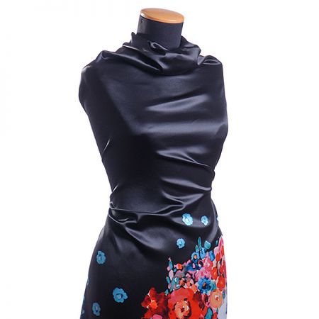 Atlas variace kimono style květy/černá