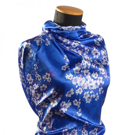 Atlas variace kimono styl květy modrá