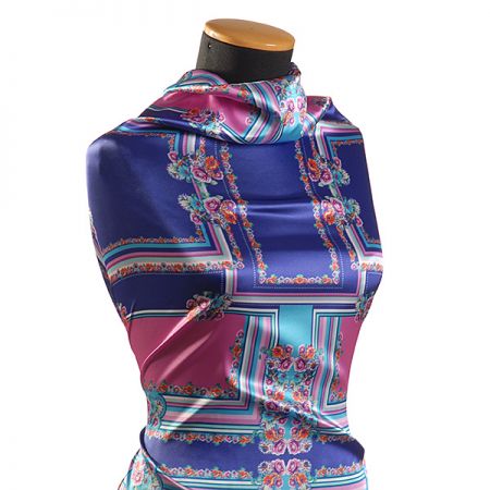 Atlas šátkový motiv malý modrý