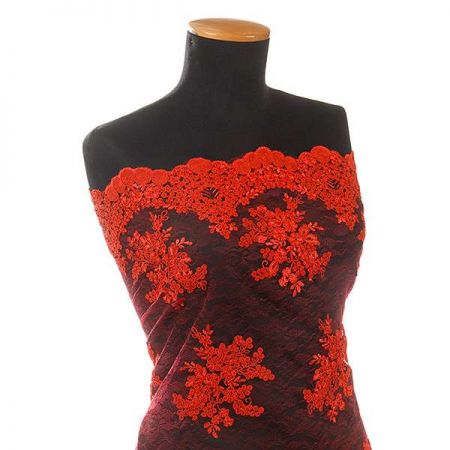 Krajka na nevzorovém tylu červená