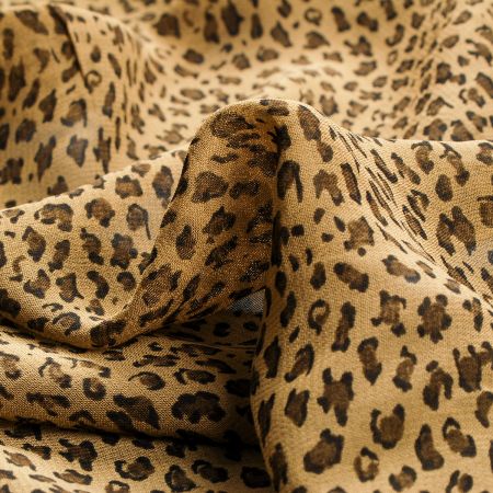 Šifon viskozový zvířecí motiv černozelený