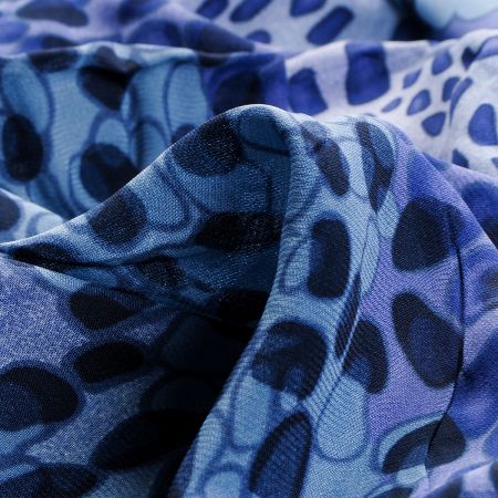 Šifon viskozový zvířecí motiv modrá/fialová