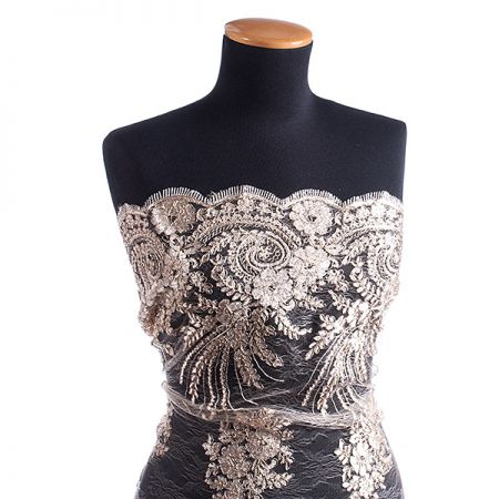 Krajka efektní výšivka na tylu zlatá