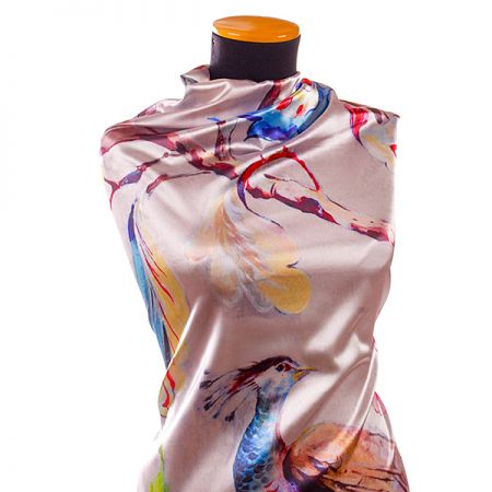 Satén nepružný vzor páv