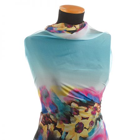 Jemný šifon vzor rozpité květy blankytně modrý