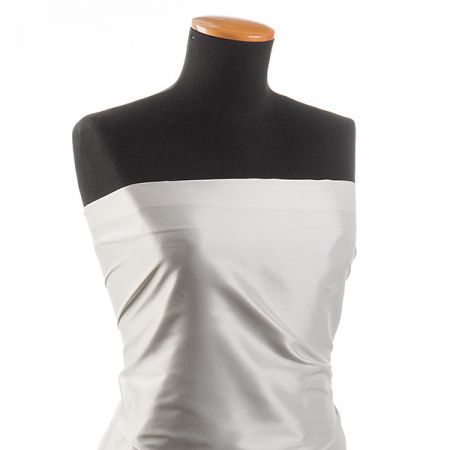 Taft perlový lomená bílá