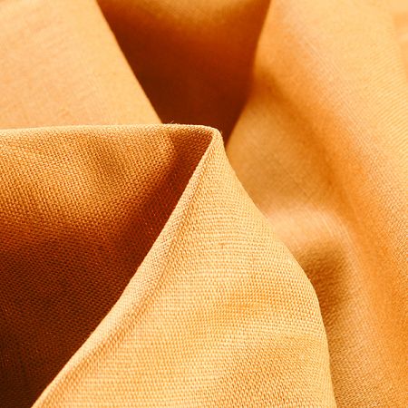 Len střední síly okrová