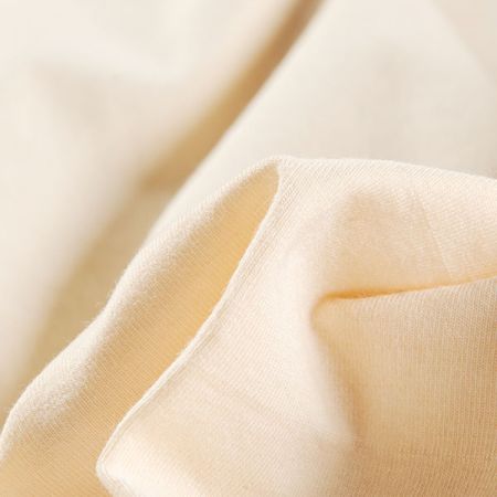 Jemný viskozový úplet proužek tunel