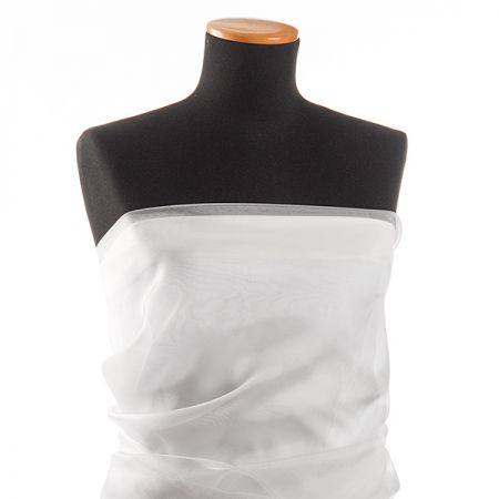 Organza jednobarevná bílá lomená