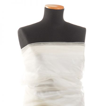 Organza s olůvkem v barvě slonové kosti