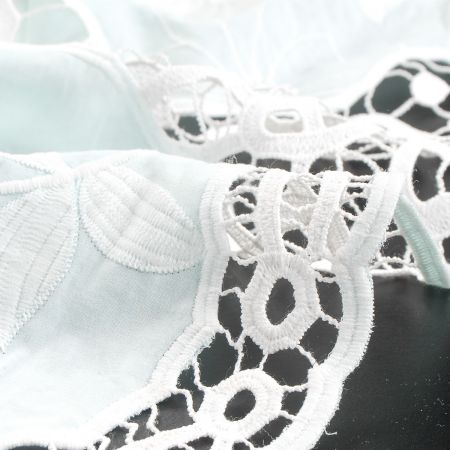 Krajka madeira květinová bordura s krajkou mint