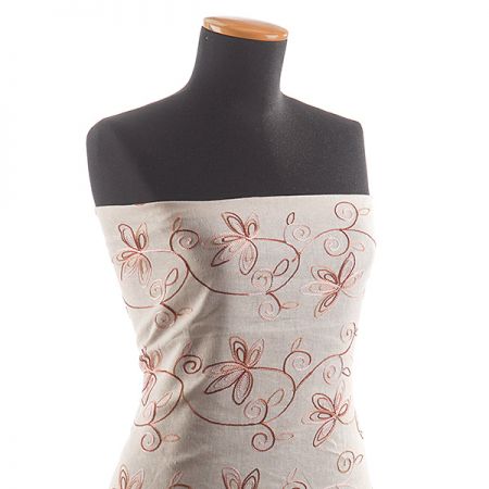 Len výšivka vzor květin hnědobéžový