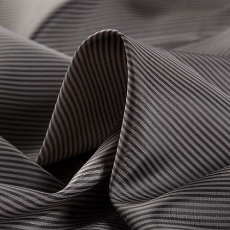 Podšívka jemná žakár polyester proužky černá/hnědá