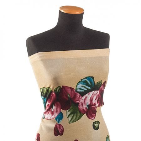 Viskozová letní látka bordura květy