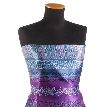 Satén nepružný motiv ornament fialovozelená