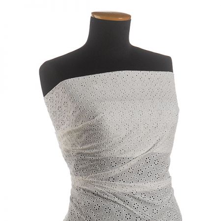 Krajka madeira drobné květy