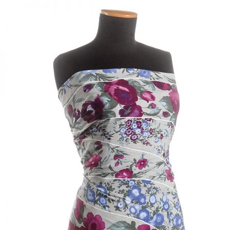 Šatová látka piké šedá s květy