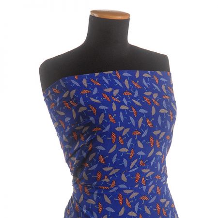 Šifon jemný se vzorem deštníků