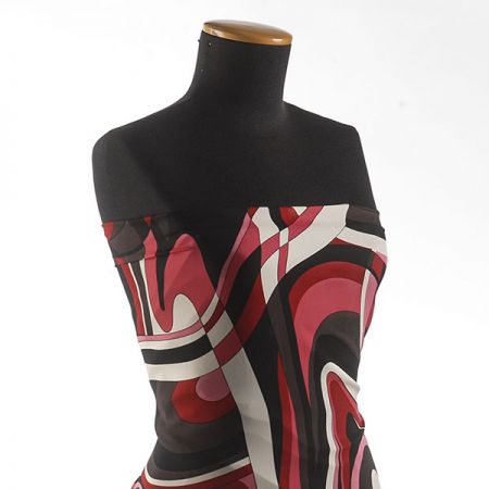 Šifon viskozový geometrický vzor čevenočerný