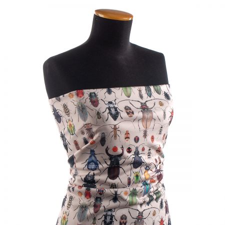 Letní jemná šatovka tisk barevní brouci smetanová