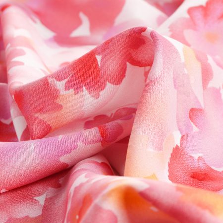Viskozová šatová látka rozpité květy růžová