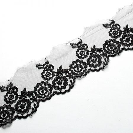 Krajka lem výšivka vzdušná na tylu černá