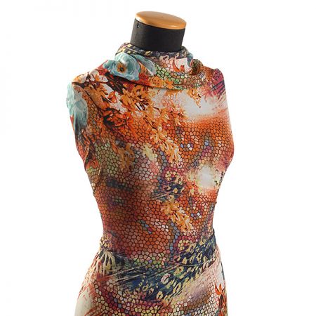 Jemný šifon nevšední květinový vzor skořicová