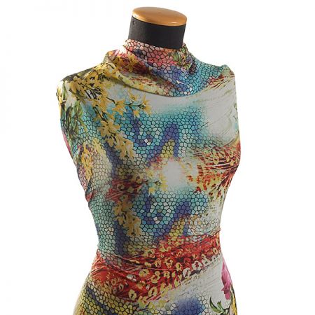 Jemný šifon nevšední květinový vzor tyrkys