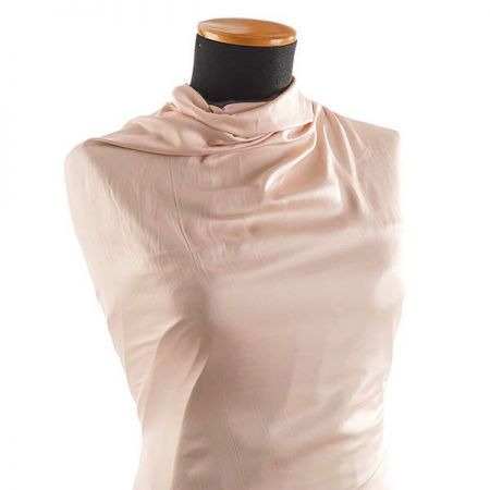 Cupro šatová látka tělové barvy