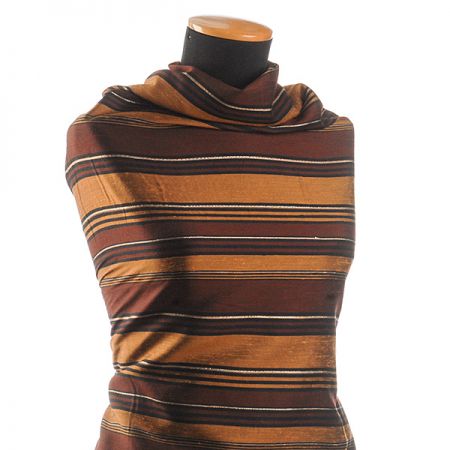 Len žakár proužky