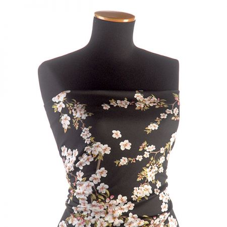 Úplet polyester květy  třešní