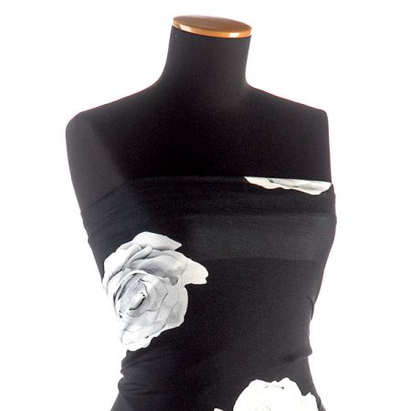 Úplet viskozový jemný růže na černém