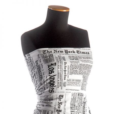 Úplet viskozový vzor tisk noviny bílá/černá