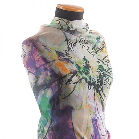 Šifon motiv velkých květů fialovorůžový 