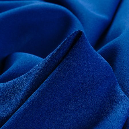 Žoržet pružný jednobarevný stř. modrý safírový