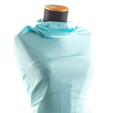 Krepdešín imitace hedvábí blankytně modré