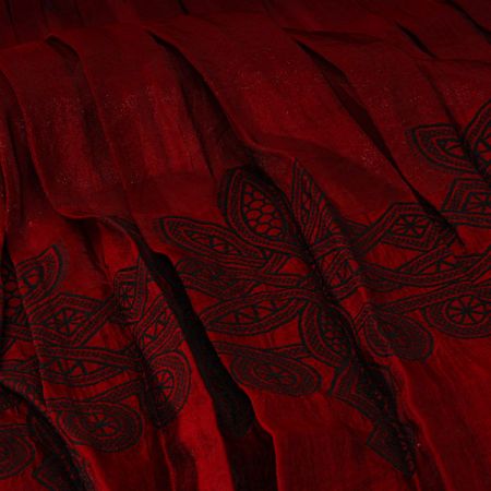 Taft kupón výšivka tvarovaný kraj vínově červená