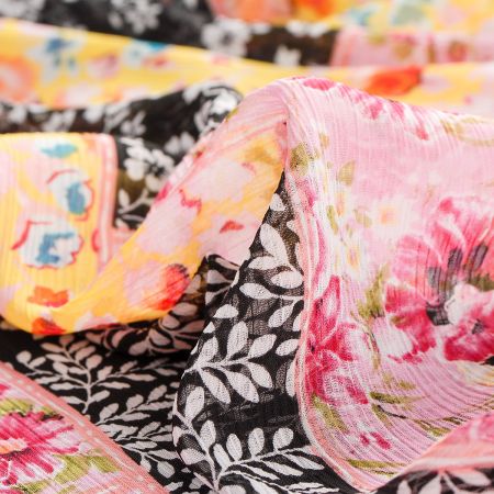 Šifon plisé květinový motiv patchwork růžová
