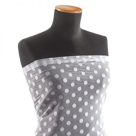 Pružný tyl puntík bílý