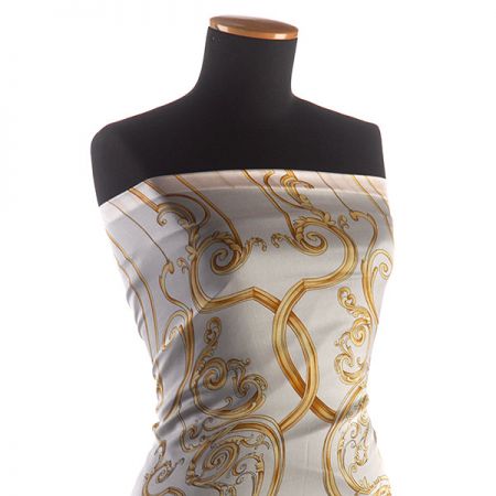 Hedvábný mušelín barokní ornament ve stylu Versace