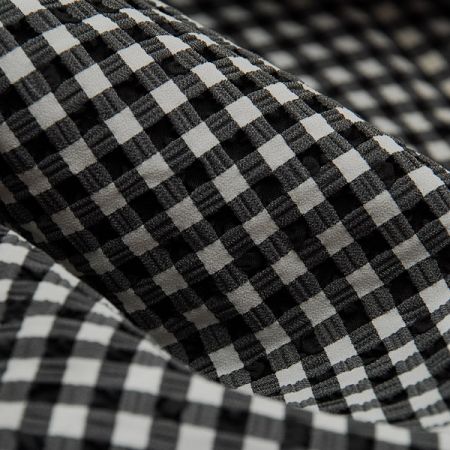 Látka kreš kostky z kolekce Black and White II.JAKOST