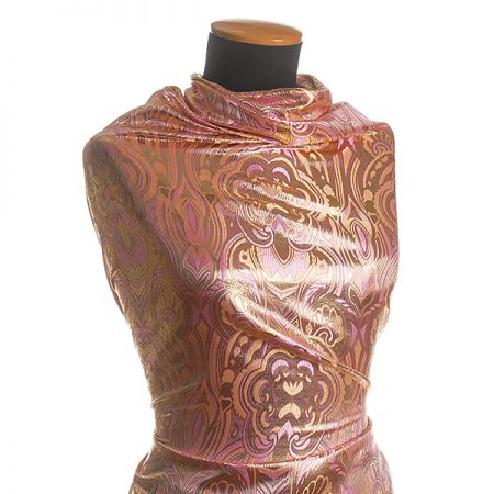 Efektní brokát hlavicový vzor zlatorůžový