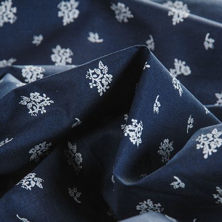 Bavlněná látka modrotisk drobný květinový vzor