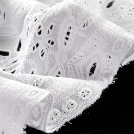 Krajka madeira květinový jemný vzor bílá